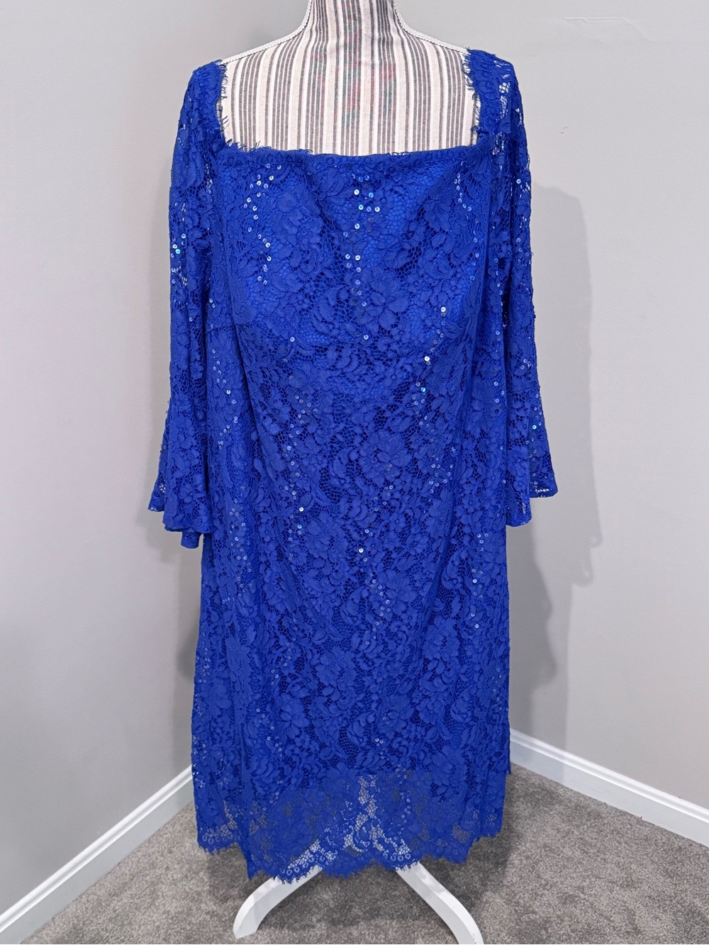 NWT JJ's House Formal Dress Sequins Lace Bell Sleeve Wedding Evening Gown 22W
